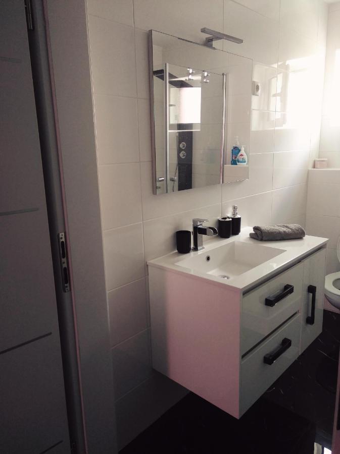 Sunshine Apartments 카를로바크 외부 사진