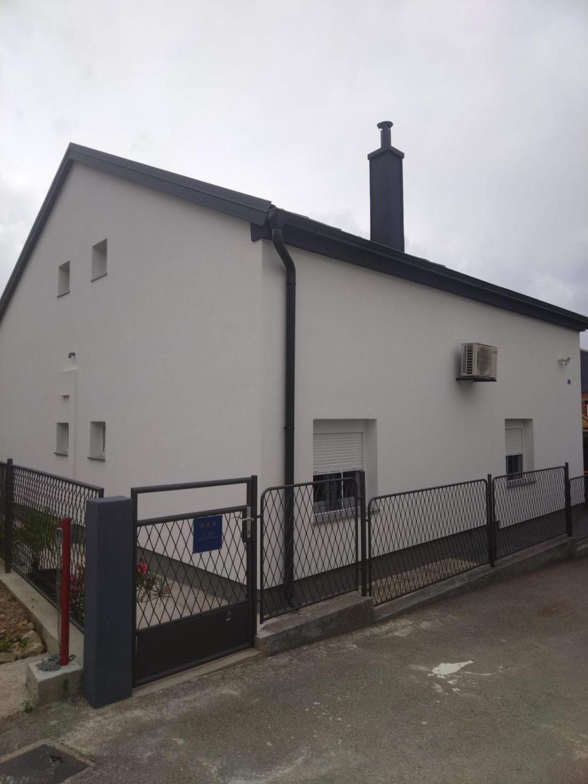 Sunshine Apartments 카를로바크 외부 사진
